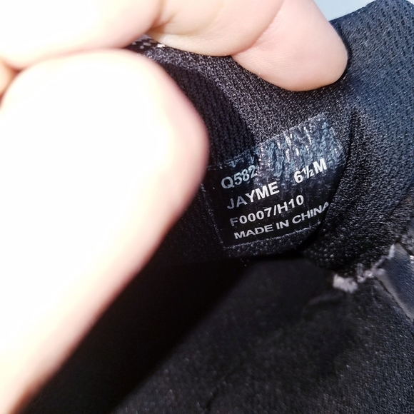 🌸 Coach | Signature Black Tie Sneakers 6‎ - Picture 6 of 8